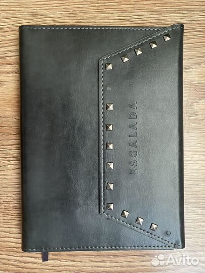 Ежедневник-органайзер недатированный escalada