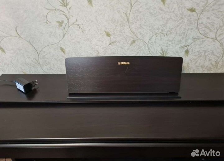 Цифровое пианино Yamaha YDP143