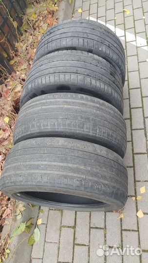 Michelin Pilot Sport 4 275/40 R19