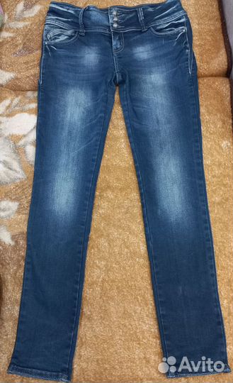Джинсы женские 46 размер