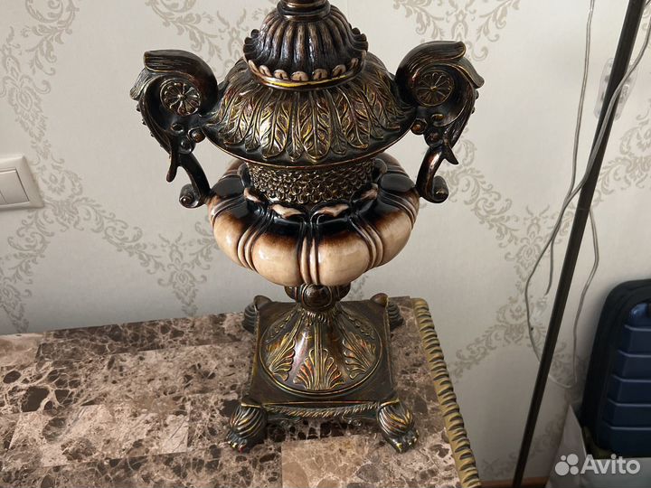 Лампа настольная