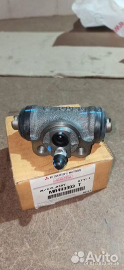 Цилиндр тормозной Mitsubishi MR493393