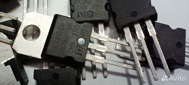 L7812cv транзистор (лот 30 шт)