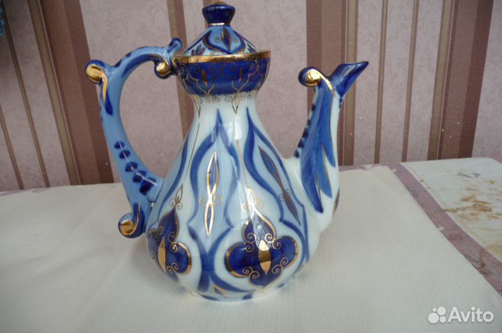 Чайник фарфоровый. Кобальт, позолота. 70-е годы