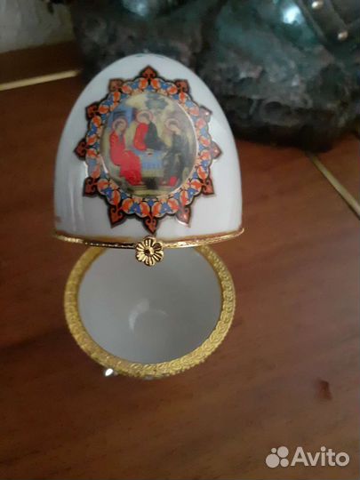 Яйцо шкатулка