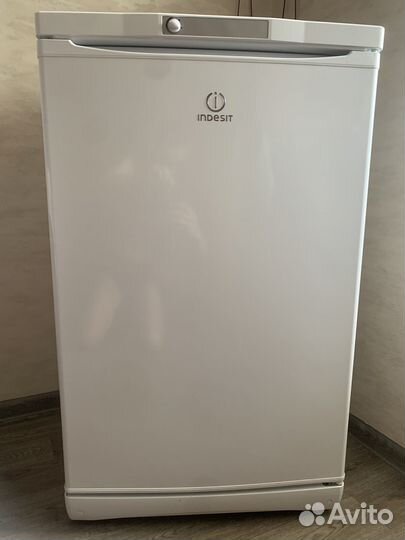 Новая морозильная камера indesit