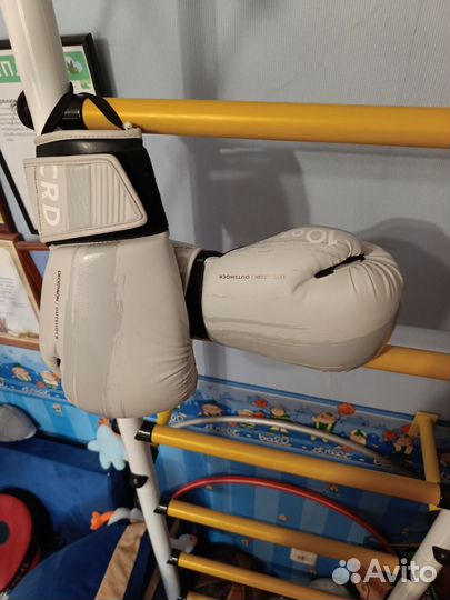 Боксерские перчатки 10 oz