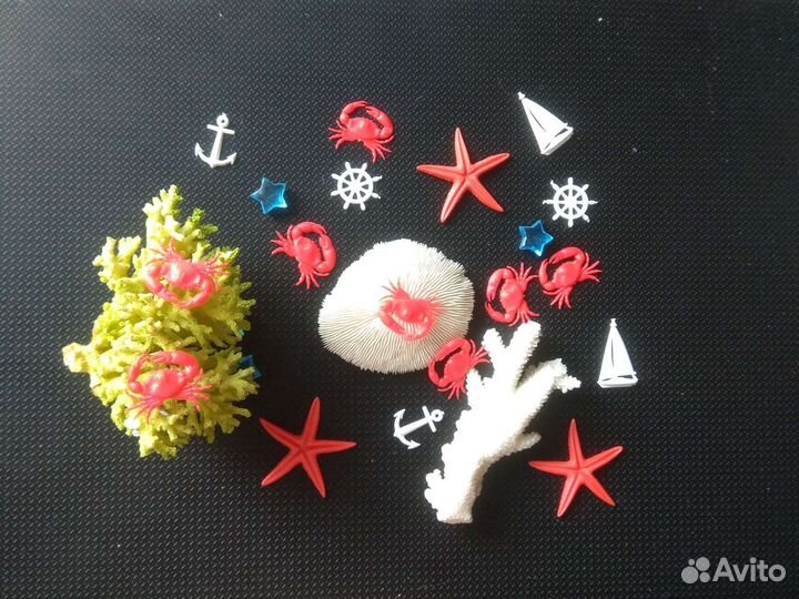 Пластиковые фигурки крабики