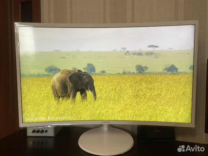 Монитор Samsung 32 изогнутый Full HD