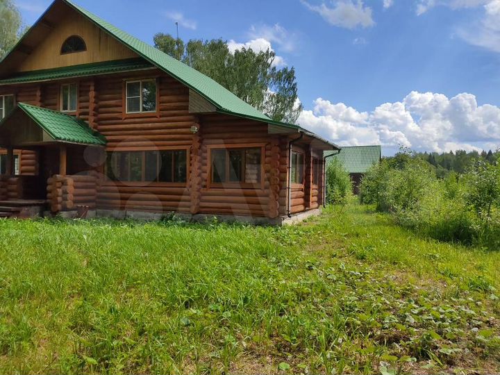 Дом 265 м² на участке 21 сот.