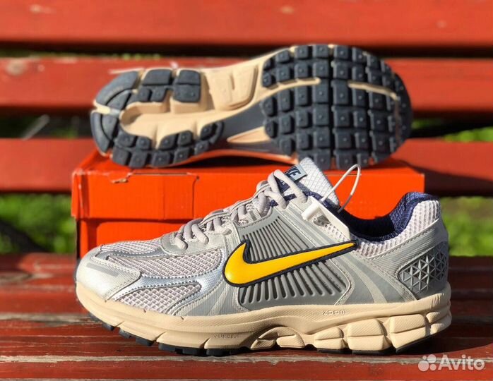 Кроссовки Nike Air Zoom Vomero 5 (40-44)