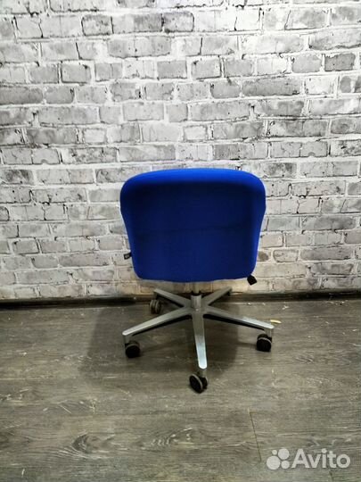 Кресло на колесиках