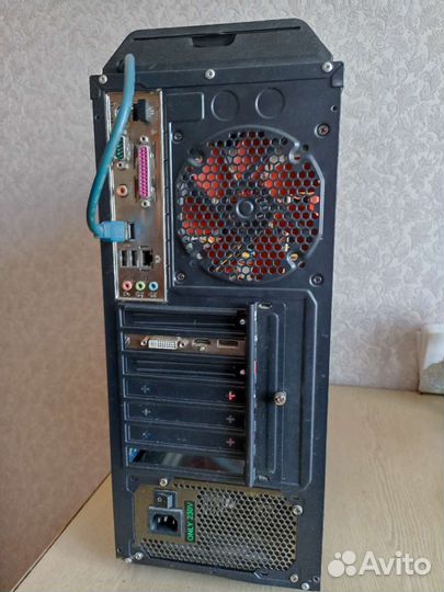 Системный блок с монитором