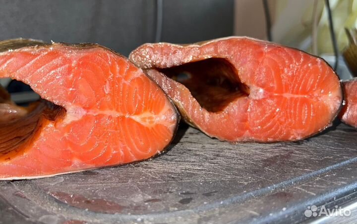 Форель копченая рыба