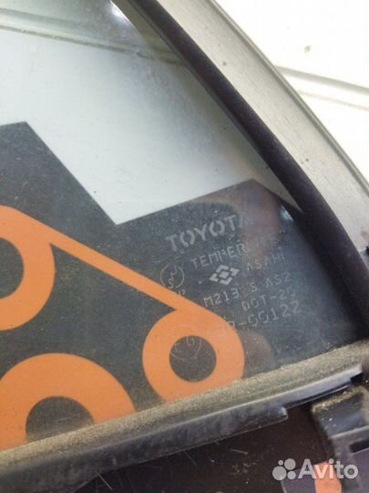Стекло двери заднее правое Toyota Corolla E12