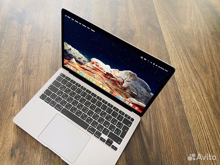 MacBook Air 13 2020 как Новый