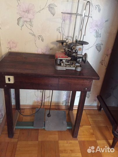 Швейная машина