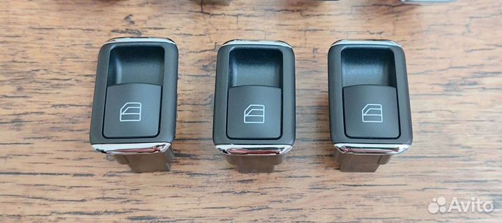 Кнопка стеклоподъемника Mercedes Benz