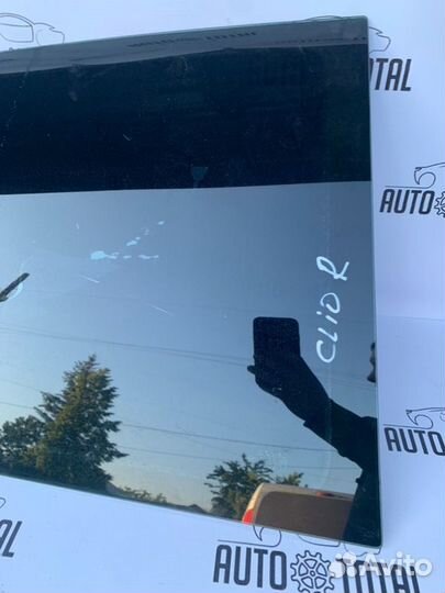 Стекло крыла заднее правое Renault Clio