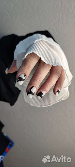 Маникюр и педикюр