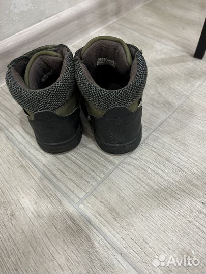 Ботинки демисезонные 25