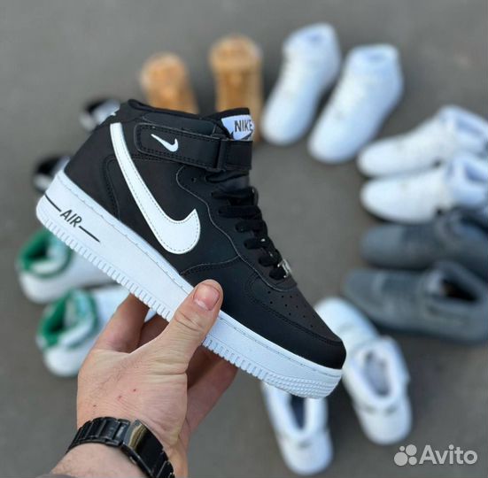 Кроссовки оптом