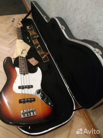 Бас-гитара fender