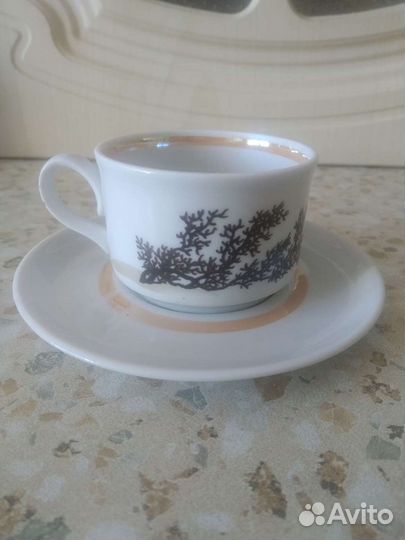 Кофейная чашка с блюдцем фарфор