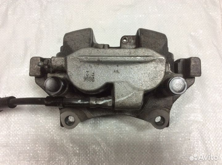 Передний тормозной супорт правый мерседес GL-166