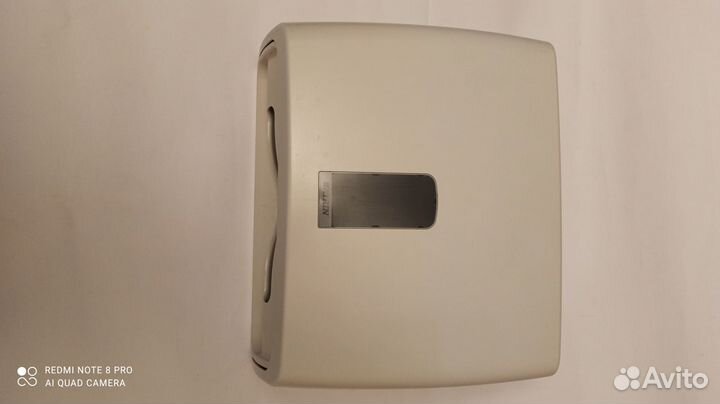 Диспенсер держатель бумажных полотенец