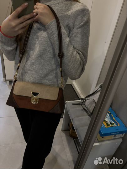 Маленькая женская сумка через плечо