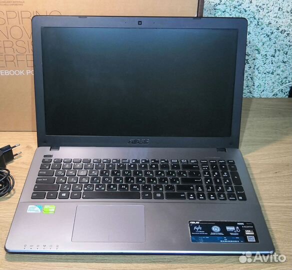 Ноутбук Asus x550c