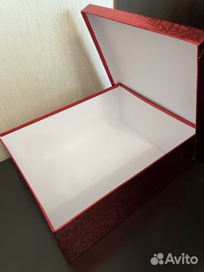 Подарочные коробки/шкатулки