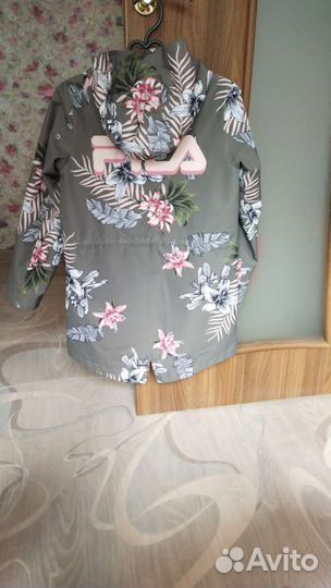 Ветровка для девочки