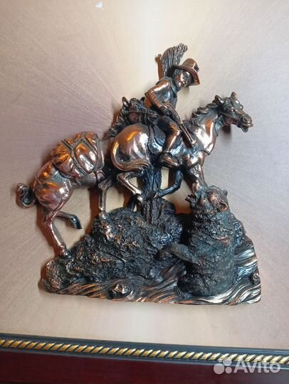 Панно с металлическим барельефом 