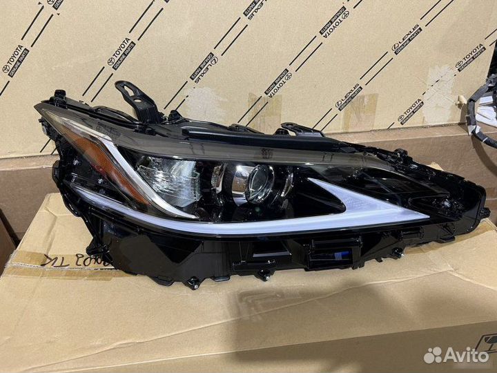 Фара правая Lexus Es 7
