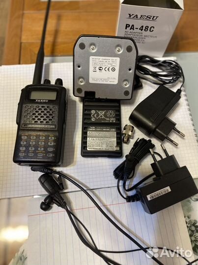 Радиостанция Yaesu FT-60R с diamond A1430S7