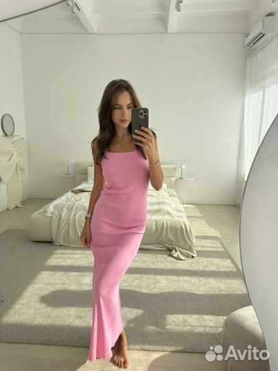 Платье розовое