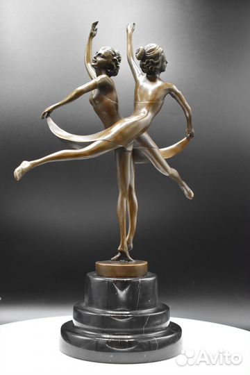 Бронзовая статуэтка 
