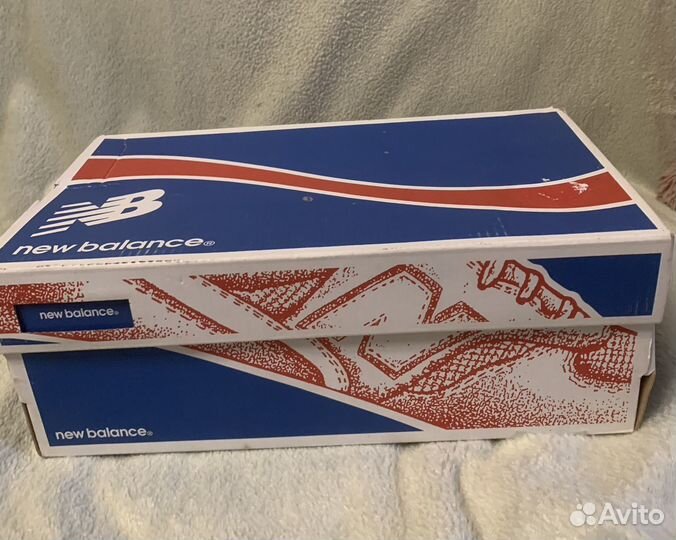 Коробка new balance.Оригинал