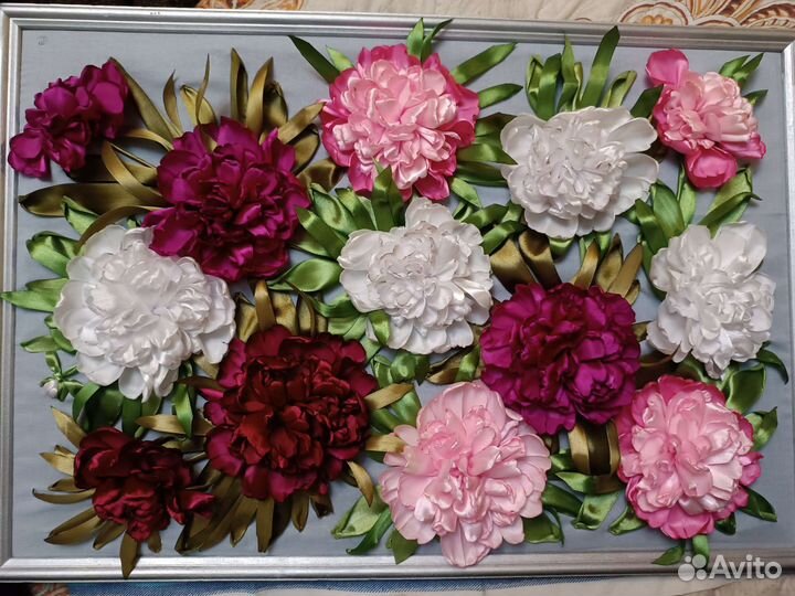 Картины, вышитые лентами