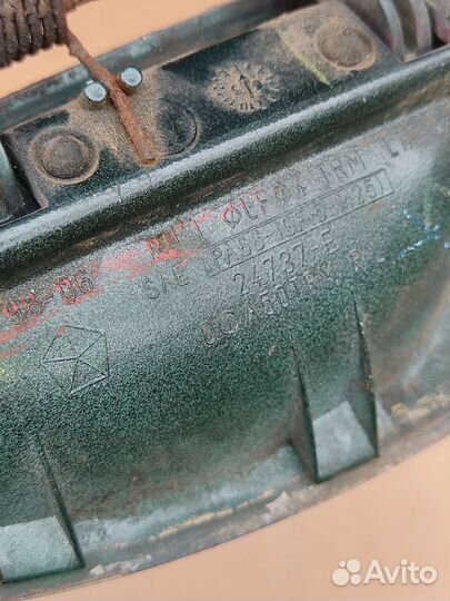 Ручка наружная правая додж интрепид 2