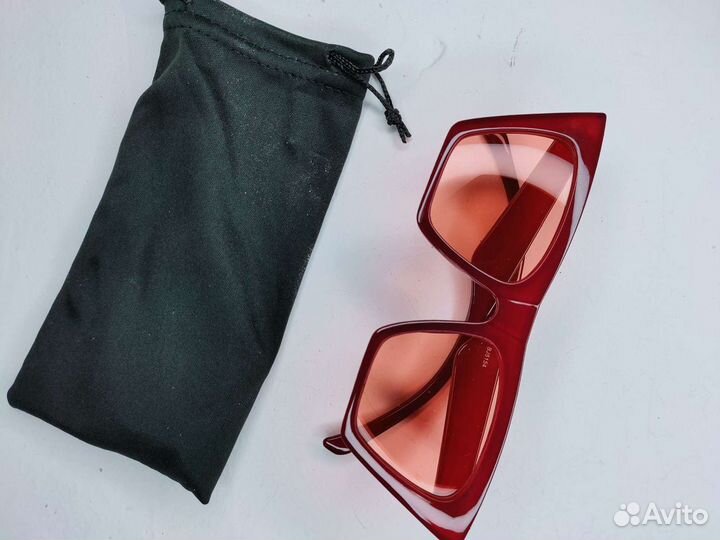 Солнечные очки женские