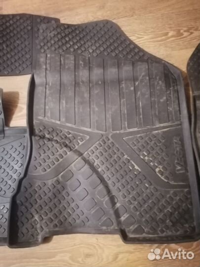 Автомобильные коврики резиновые