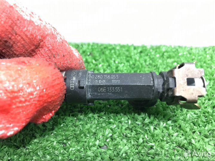 Форсунка инжекторная Audi A6 C6 BDW