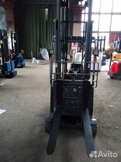 Погрузчик 1т 3м