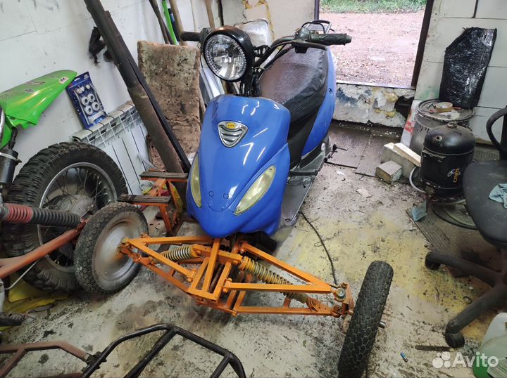 Скутер Шторм