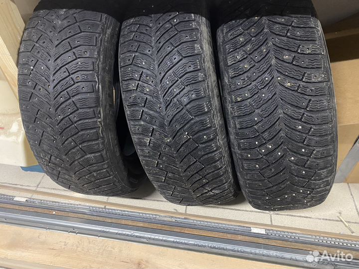 Michelin X-Ice North 4 SUV 225/60 R17 103T