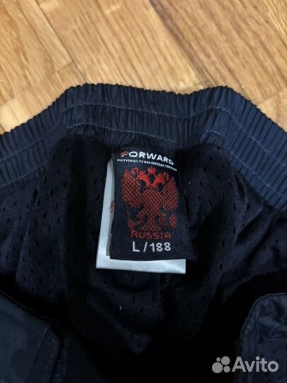 Ветрозащитные штаны Forward