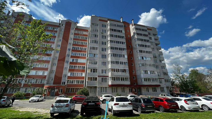 2-к. квартира, 65 м², 8/10 эт.